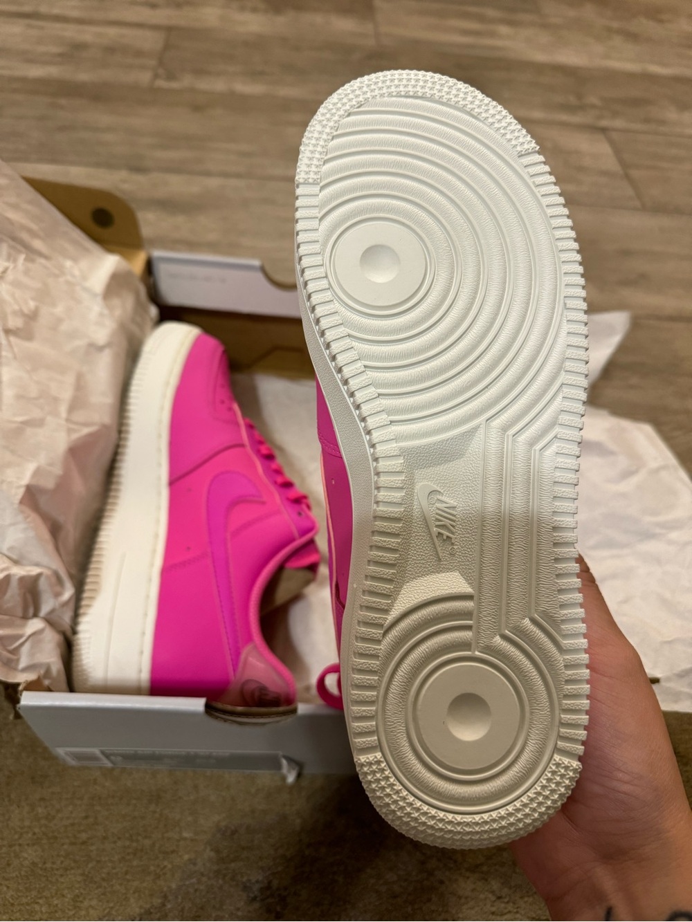 Nike Women’s Air Force 1 Hot Pink Low-Top Sneakers - Picture 4 of 6